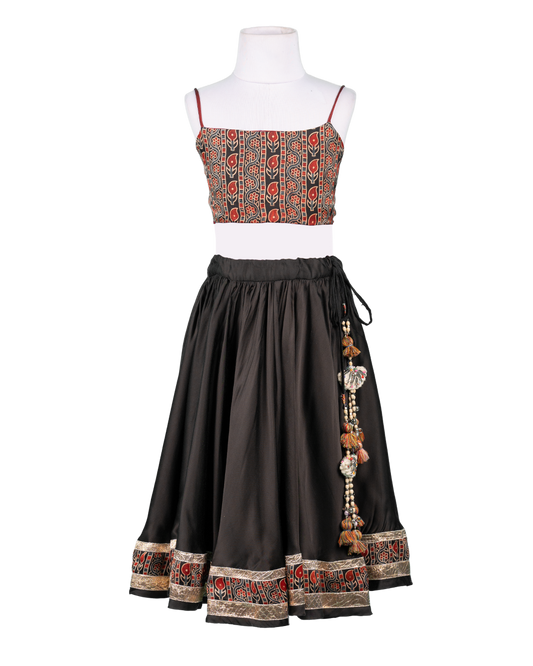 Tribal Noir Set – Black & Maroon