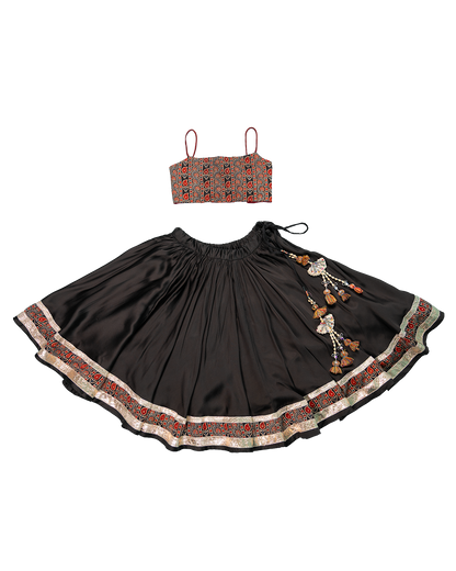 Tribal Noir Set – Black & Maroon