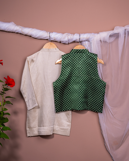 Vanilla Linen Silk Kurta Set With Green Bandhej Jacket